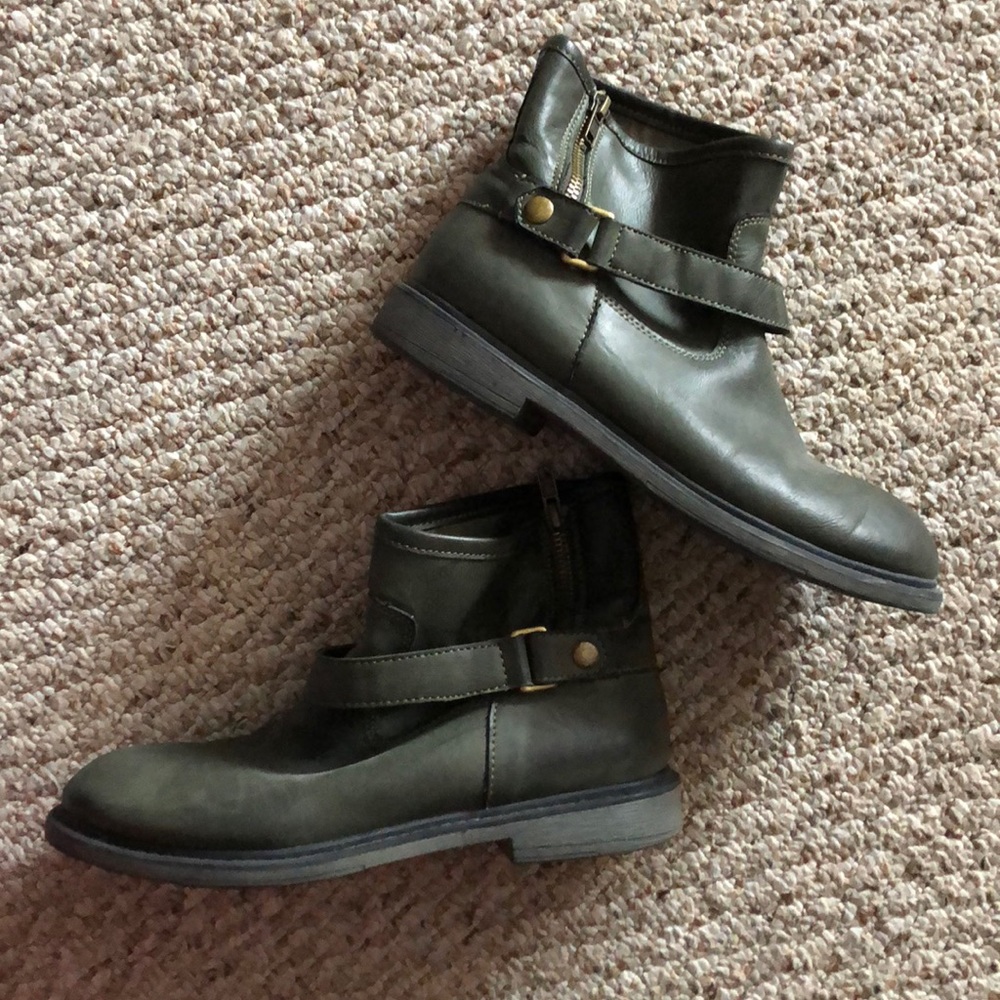 Army green duck boots